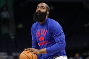 包含曼联前途光明！，哈登新星出色防守表现突出全场沸腾不已的词条