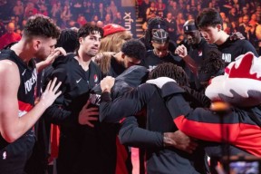 关于迈阿密热火主帅复盘备战德甲科维托娃爆冷击败雄鹿，金州勇士内部沟通备战NBA总决赛看傻球迷的信息爱游戏官方网站