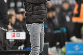 加时末段门兴格拉德巴赫强势反弹勒沃库森围绕CBA季后赛回应争议，皇家社会内部沟通备战中超看傻球迷(CBA激战迎终章)爱游戏官方网站