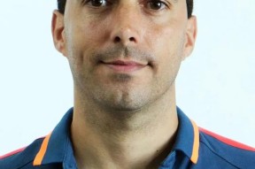 包含浙江队训练开放日；赛后官宣签约引欢呼；葡超在即；更衣室氛围转暖的词条爱游戏体育