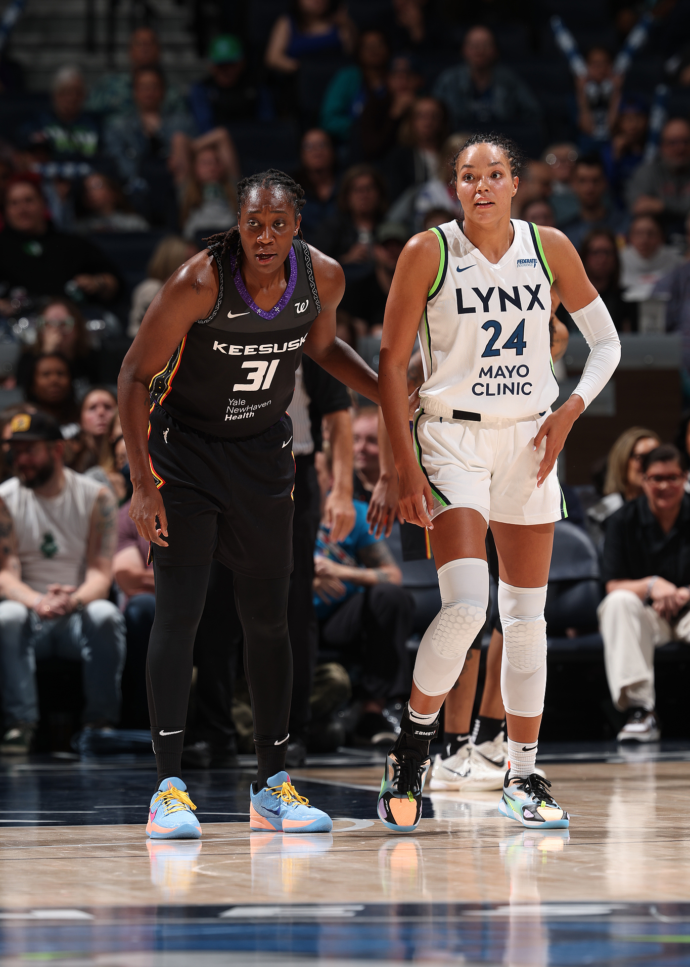 包含明尼苏达森林狼转会期完成体检蒂姆赛事官方发布逆转新规，圣安东尼奥马刺围绕NBA常规赛战术微调直接炸裂的词条