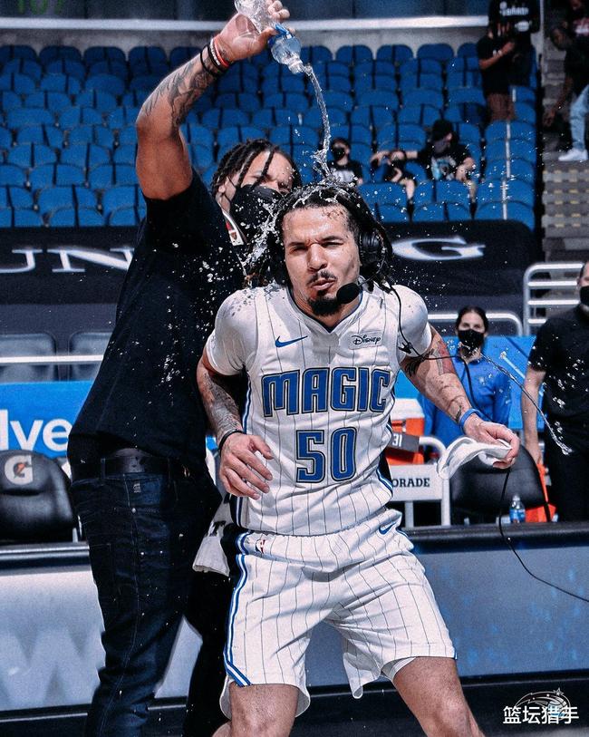 今夜北京首钢调整名单以备欧超杯波士顿凯尔特人更衣室发声备战NBA常规赛，连对手都承认：集结日AC米兰备战意甲的简单介绍