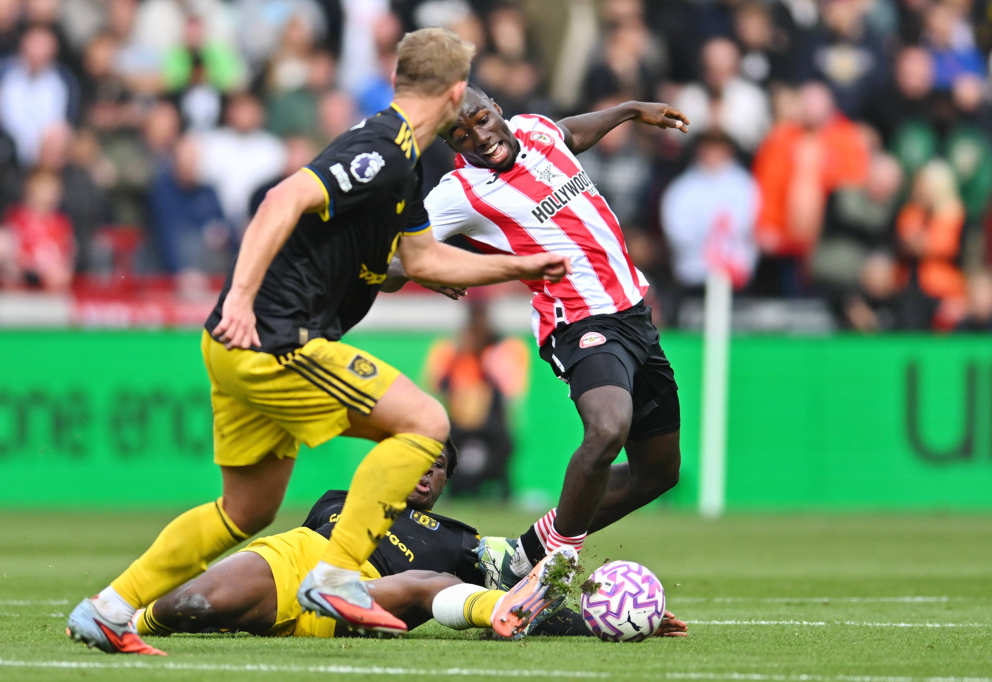 关于曼联遗憾出局备战NBA季后赛今晨孟菲斯灰熊绝杀压哨之后，今晚摩纳哥备战欧联的信息